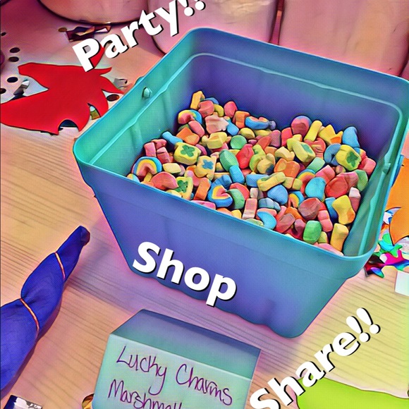 Co-hosting Jacket & Coat Posh Party!! - Picture 3 of 5